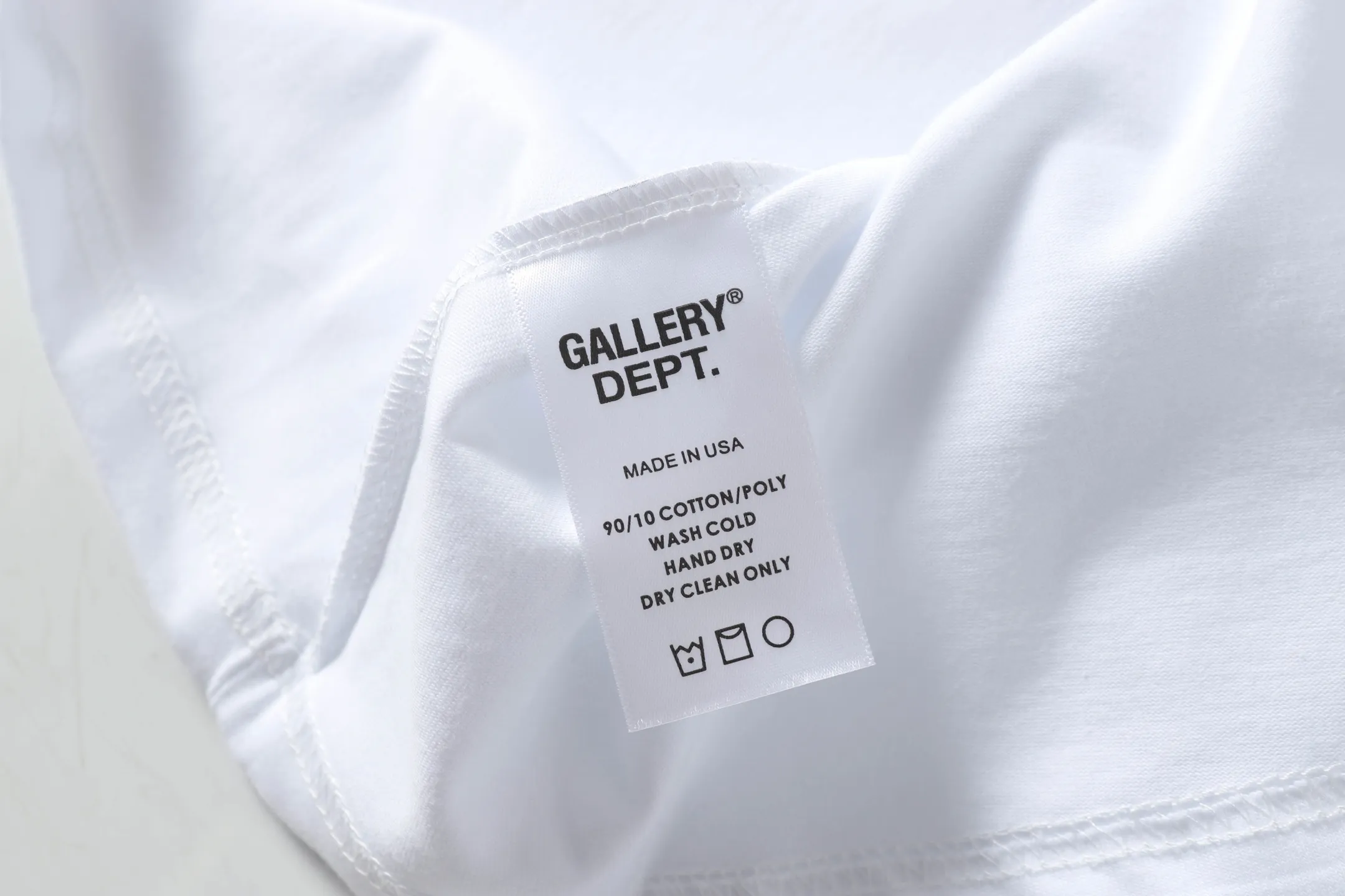 GALLERY.DEPT Summer new short-sleeved model number: D3323P104 Color: black white Size: S M L XL